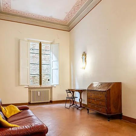 Apartament Palazzo Ugurgieri *